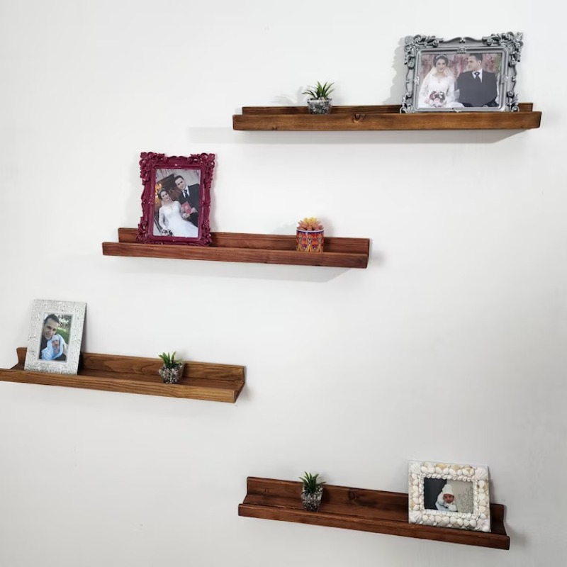 wooden-rustic-wall-gallery